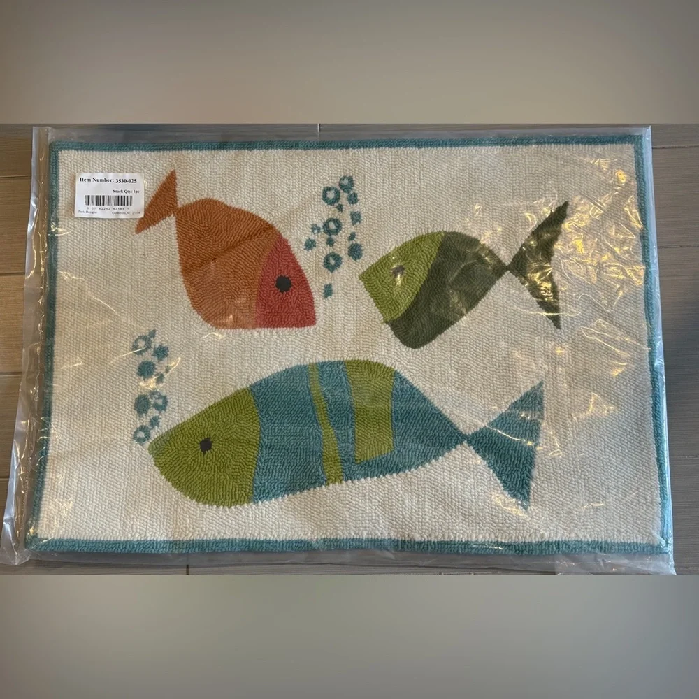 Park Designs Fabulous Fish Hooked Rug - Multicolor Fish Design 24” x 36”